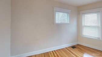 52 Suffolk St, Unit #1 in Malden, MA - Building Photo - Building Photo