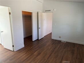 381 Amador Rd in Pinon Hills, CA - Foto de edificio - Building Photo