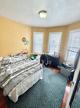 32 Fisher Ave, Unit 22 fisher ave- unit 3 in Boston, MA - Building Photo - Building Photo