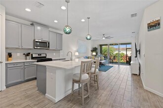 8677 Rain Song Rd in Sarasota, FL - Building Photo - Building Photo