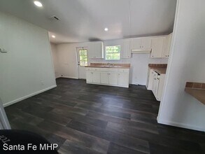 11546 SW 37th St in Lake Butler, FL - Building Photo - Building Photo