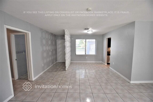 4871 NW 1st Ct in Plantation, FL - Building Photo - Building Photo