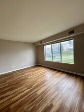 413 St John St in Wyandotte, MI - Building Photo - Building Photo