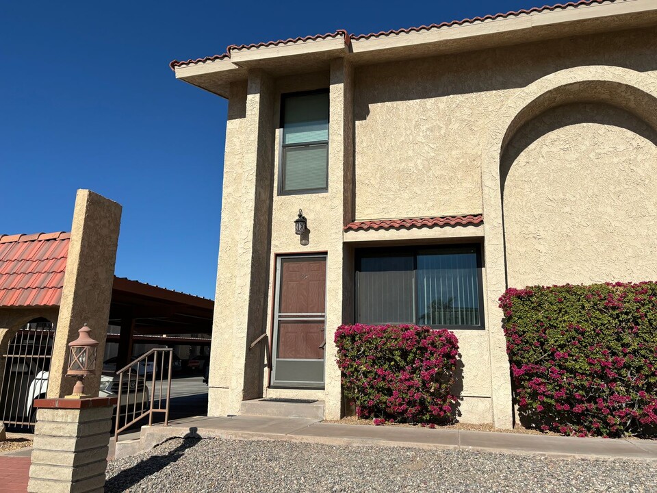 2085 Mesquite Ave in Lake Havasu City, AZ - Building Photo