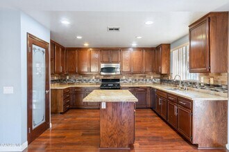 44103 Sundance Ct in Lancaster, CA - Foto de edificio - Building Photo