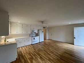 371 Jamaica St in Morro Bay, CA - Building Photo - Building Photo