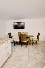2610 N 38th Ave in Hollywood, FL - Building Photo - Building Photo