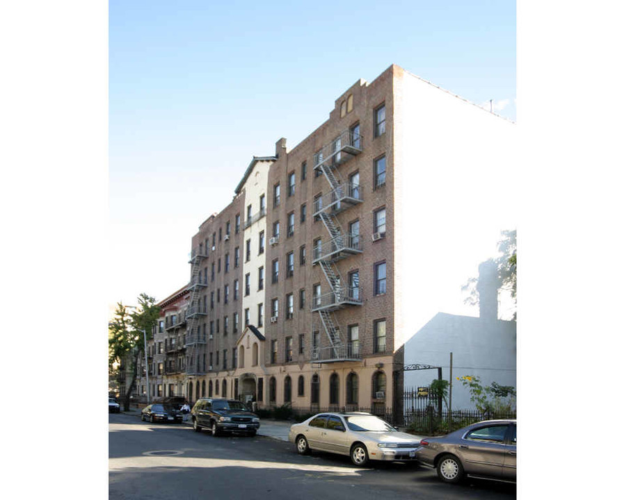 1296 Pacific St in Brooklyn, NY - Building Photo