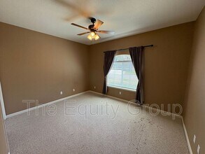 6226 W Oak Ave in Visalia, CA - Building Photo - Building Photo