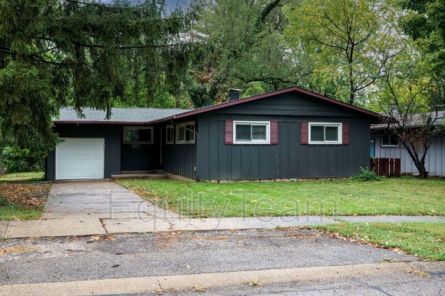 7833 Kirkland Dr in Cincinnati, OH - Building Photo - Building Photo