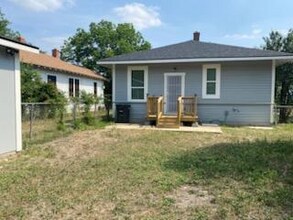 435 Dunning Ave in San Antonio, TX - Building Photo - Building Photo