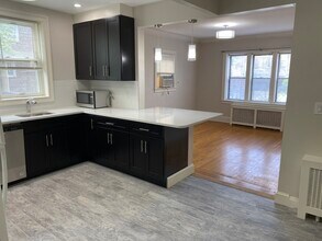 6749 Juno St, Unit #1 in Forest Hills, NY - Building Photo - Building Photo