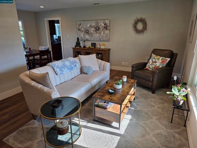 1878 Elinora Dr in Pleasant Hill, CA - Building Photo - Building Photo