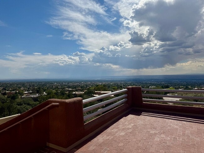 property at 61 Pinon Hill Pl NE