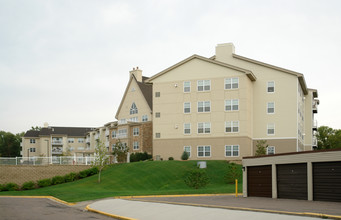 Woodridge in Minneapolis, MN - Building Photo - Building Photo