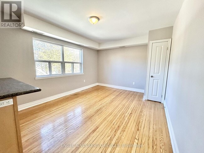 9 Thirty Third St in Toronto, ON - Building Photo - Building Photo