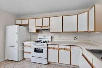 3013 Taos Meadows Dr NE in Rio Rancho, NM - Building Photo - Building Photo