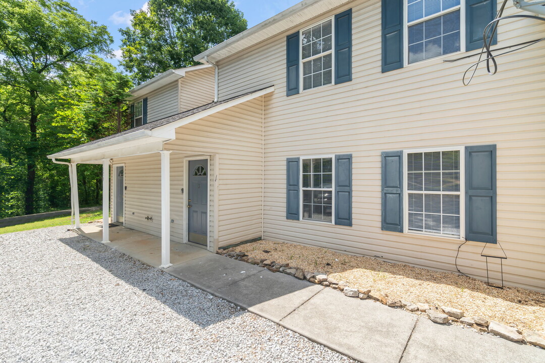 165 Old Patton Ln in Harriman, TN - Building Photo