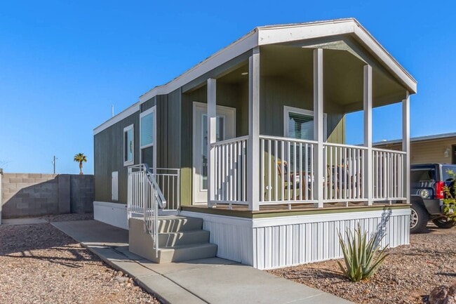 property at 9985 N Pinal Ave