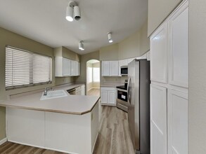 315 E Hearne Way in Gilbert, AZ - Building Photo - Building Photo