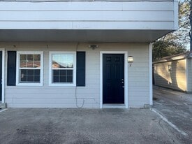 307 E Mitchell St, Unit F in Arlington, TX - Building Photo