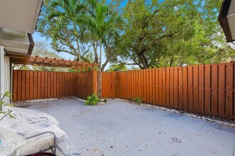 9142 SW 23rd St in Davie, FL - Building Photo - Building Photo