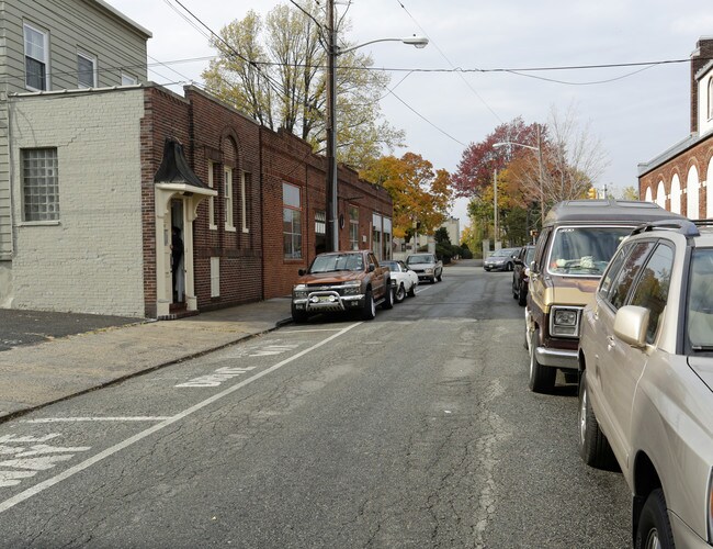 541 42nd St in Union City, NJ - Building Photo - Building Photo