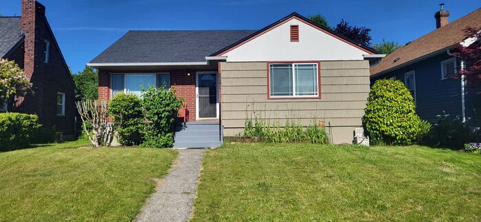 2341 S Grant Ave in Tacoma, WA - Building Photo