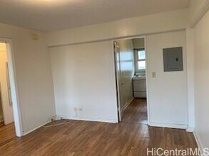 1663 Kewalo St in Honolulu, HI - Building Photo - Building Photo