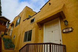 2212 Berkeley Ave in Los Angeles, CA - Building Photo - Building Photo