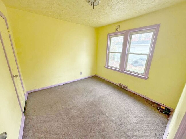 property at 2484 Greenvale Rd