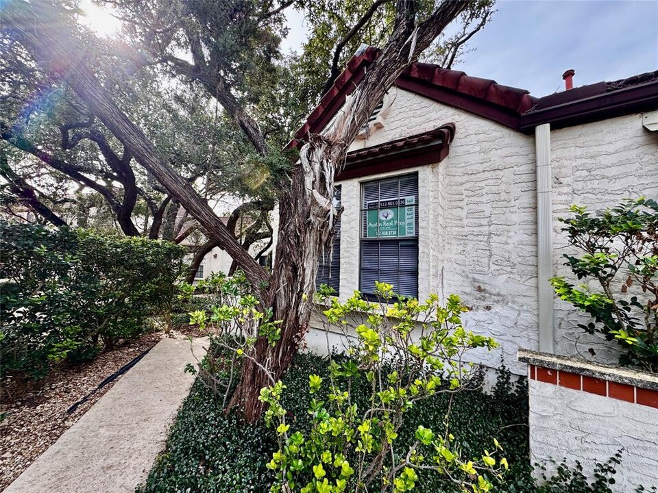 5606 Bonnell Vista St-Unit -D1 in Austin, TX - Building Photo