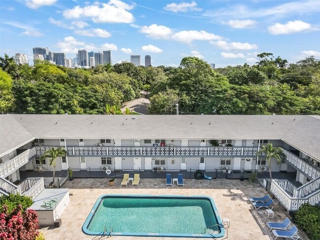 property at 626 SW 14th Ave