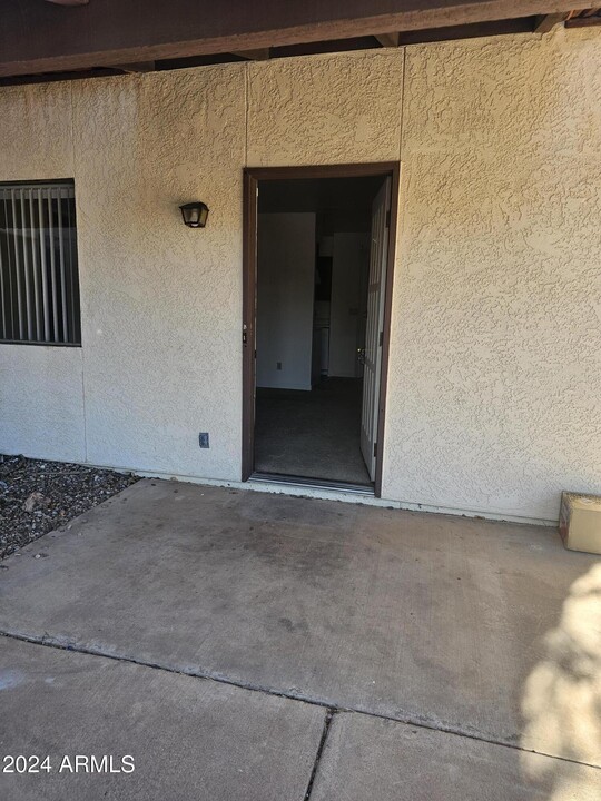 1401 Paseo San Luis - in Sierra Vista, AZ - Building Photo