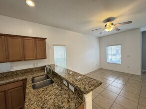 8536 Gablebend Way in Tampa, FL - Building Photo - Building Photo