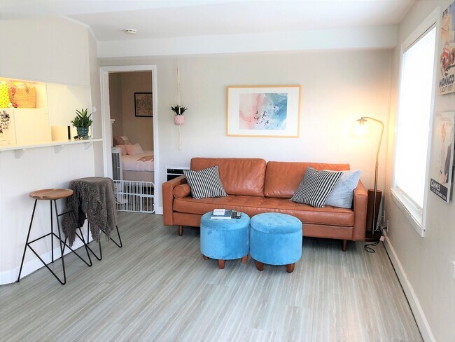 254 Cypress Dr in Laguna Beach, CA - Building Photo - Building Photo