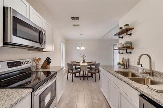 510 Damon Dr in Grand Prairie, TX - Building Photo - Building Photo