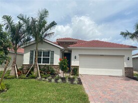 2974 Royal Gardens Ave in Ft. Myers, FL - Building Photo
