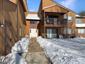 172 Drake Ln in Roxbury Township, NJ - Building Photo