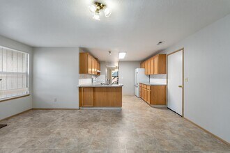 4410 NE 152nd Ave in Vancouver, WA - Building Photo - Building Photo