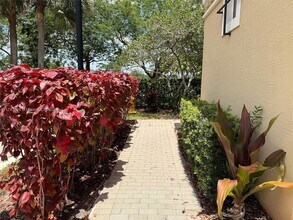 3390 NW 124th Terrace in Sunrise, FL - Building Photo - Building Photo