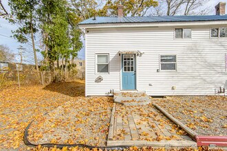 24-26 High St-Unit -26 in Putnam, CT - Building Photo - Building Photo