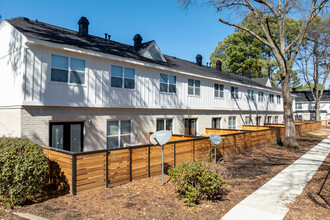 The Garden District in Germantown, TN - Foto de edificio - Building Photo