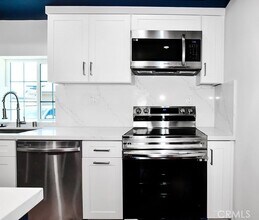 1391 Grand Ave in Long Beach, CA - Foto de edificio - Building Photo