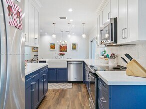 14620 Fitzpatrick Rd in Miami Lakes, FL - Building Photo - Building Photo