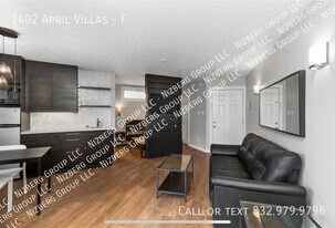 1402 April Villas in Montgomery, TX - Building Photo