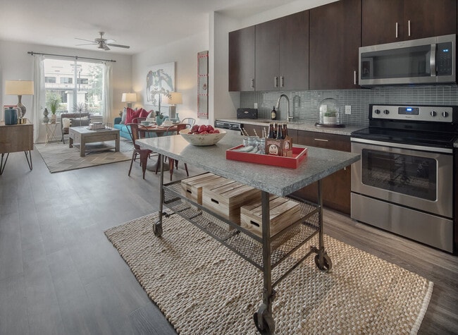Maitland Pointe in Altamonte Springs, FL - Building Photo - Building Photo