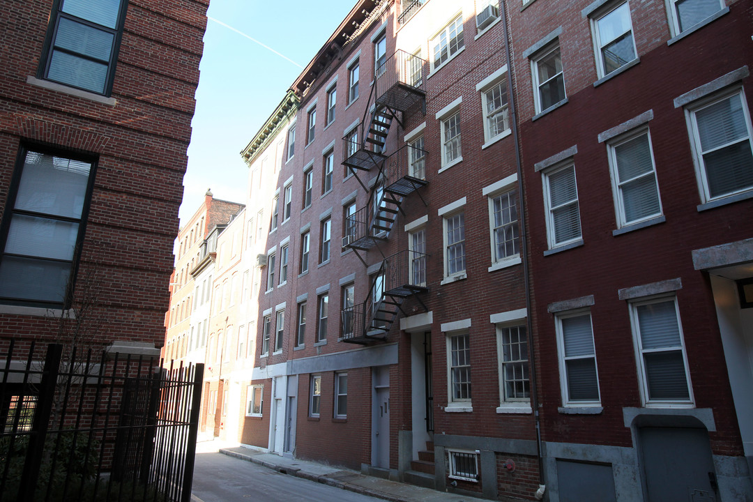 25 Tileston St in Boston, MA - Building Photo