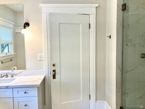3575 Lambert Bridge Rd in Healdsburg, CA - Building Photo - Building Photo