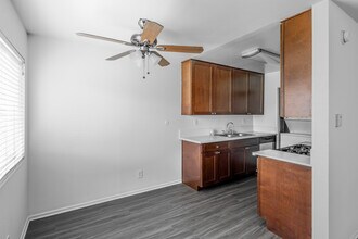 The Bungalows in Garden Grove, CA - Foto de edificio - Interior Photo
